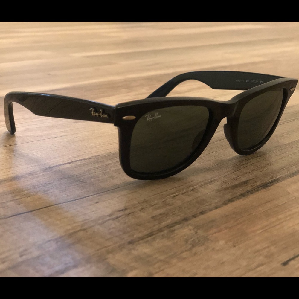 RayBan Black Wayfarers